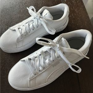 Puma soft foam white sneakers